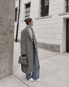 Luxury Outfits Summer, Summer Outfits New York, Quiet Luxury Outfits, Grown Women Outfits, Jenny Tsang, Dress Pants Casual, Outfits New York, Jean Outfit, Outfit Inspiration Women