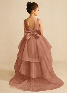 We encourage all our flower girls to feel like the princess they are while wearing Pumpkin. Made from matte satin and tulle, she features a scoop neckline, a bow tie belt, a ruched A-line silhouette, and a tiered tulle skirt trimmed with horsehair. Flower Girl Dresses Champagne, Party Gown Dress, Tiered Tulle Skirt, Pumpkin Flower, Tulle Flower Girl, Full Length Skirts, Flower Girl Dresses Tulle, Feel Like A Princess, Rust Dress