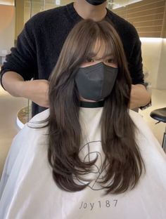 Wolfcut Hair With Bangs, Oval Haircut, Hairstyle Balayage, Long Wolfcut Haircut With Bangs, Haircuts For Long Hair With Layers