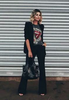 Rock N Roll Runway Fashion, Rock Chic Office Outfit, Office Rocker Outfit, Plus Size Rock Concert Outfit, Rocker Chic Style Glam Rock, Glam Rock Style Outfits, Rock Glam Outfit, Mode Edgy, Glam Rock Outfits