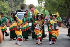 Myanmar Dance, Myanmar Traditional, Traditional Dance, Mandalay, Bruno Mars, Myanmar, Mars, Tourism, Dancing