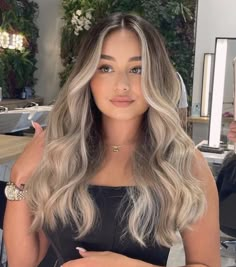 More Blonde Highlights On Brown Hair, Brunette With Blonde Extensions, Highlights With Natural Roots, Light Brown With Blonde Front Pieces, Ash Blonde Hair With Brown Roots, Light Hair Color Ideas For Black Hair, Highlight Balayage Blonde, Platinum Blonde On Brown Hair, Highlights W Money Piece