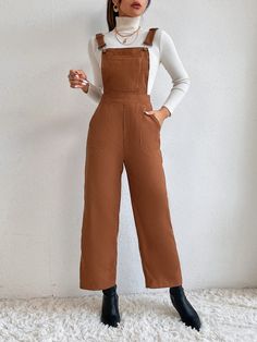 Overalls Outfit Brown, Business Overalls, Brown Overalls Aesthetic, Casual Fall Corduroy Overalls, Brown Jumpsuit Outfit, Women Jumpsuit Outfits, Jumpsuit Outfit Fall, Overalls Brown