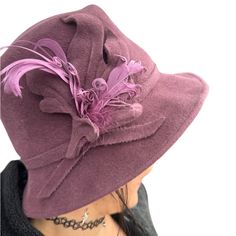 Medium Excellent Condition Green Accessories, Brimmed Hat, Accessories Vintage, Brim Hat, Vintage Accessories, Green And Purple, Color Purple, Cashmere, Women Accessories