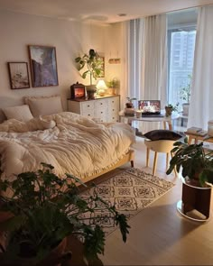 interior designdesign bedroomdecor roomdesign living roomhome aesthetichome decorkitchen designbathroom design Decor Ideas Bedroom, Redecorate Bedroom, Cozy Room Decor, Apartment Decor Inspiration, Room Makeover Bedroom, Bedroom Designs, Apartment Inspiration