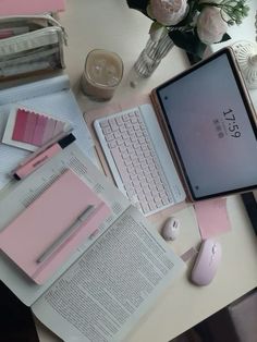 Pink Job Aesthetic, Luxury Study Aesthetic, Doing Work Aesthetic, Pink School Moodboard, To Do List Astetic, Studying Marketing Aesthetic, Aesthetic Studying Photos, Pink Aesthetic Goals, Vision Board School Aesthetic