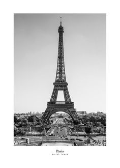 the eiffel tower in black and white