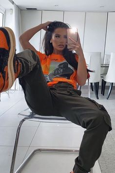 Bling Top, Baggy Streetwear, Grey And Orange, 2022 Style, Vibe Check, Graphic Tee Outfits, Model Pose, Poetic Justice