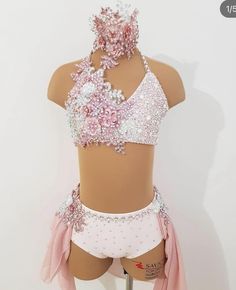 Gold Lyrical Dance Costumes, Beautiful Dance Costumes, Pole Competition Outfit, Jazz Solo Costumes, Jazz Dance Costumes Sassy, Sparkly Dance Costume