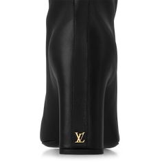 LOUIS VUITTON® - Donna High Boot - Black Shoes Louis Vuitton, 2022 Fashion Show, Heart Shoes, Heart Clothes, 2022 Fashion, Louis Vuitton Official, 70s Fashion, Leather Cover, Monogram Canvas