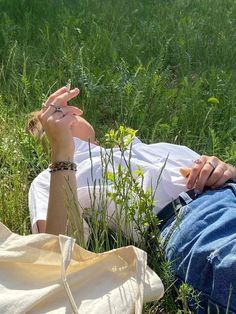 Summer and cigarettes Romanian Summer Aesthetic, Outside Photoshoot, Soft Boy Aesthetic, Poses Aesthetic, Will Solace, Spring Photoshoot, Soft Boy, Photography Styles