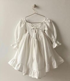 White Baby Clothes, Kids Puff, Special Dress, Girls White Dress, European Dress, Baby Frocks Designs, Special Dresses, Sweet Dress