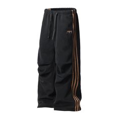 Experience ultimate comfort and style with our Striped Loose Sports Paratrooper Sweatpants. Tailored for both men and women, these sweatpants bring together a blend of fashion and practicality. The versatile design makes it suitable for a range of activities, from intense workouts to casual lounging. Model Information Male Model: Height 183cm, Weight 70kg, Wearing Size XXL Female Model: Height 166cm, Weight 47kg, Wearing Size M Size Suggestion Ensure a perfect fit by referring to our size guide: Angel Dress, Black Fleece, Intense Workout, Womens Maxi Dresses, Male Model, Bottoms Pants, Womens Bottoms, Sweatpants, Perfect Fit