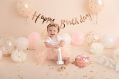 1st Birthday Indoor Photoshoot, Cake Smash Decoration Ideas, Baby Girl One Year Photoshooting Ideas, One Year Photoshoot Ideas Studio, First Birthday Smash Cake Ideas, Simple First Birthday Photoshoot, First Birthday Photo Shoot Ideas Indoor, Diy First Birthday Photoshoot