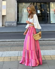 Spain Lookbook, Long Skirt Casual, Nature Dress, Maxi Skirt Boho, Red Arrow, Long Skirts For Women, Half Skirt, Hem Skirt, Boho Maxi