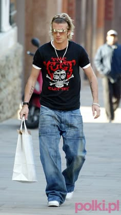 David Beckham Early 2000s, David Beckham Fashion 2000s, 90s David Beckham, David Beckham 2000s, Early 2000s Mens Fashion, David Beckham 90s, Young David Beckham, David Beckham Fashion, Early 2000s Fashion Men