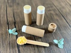 Diy Beeswax Lip Balm, Vegan Lip Balm Recipe, Lip Balm Diy, Diy Hand Cream, Recipe With Honey