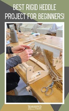 best project for beginner rigid heddle weavers Weaving With Beads, Cricket Loom, Rigid Heddle Weaving Projects, Frame Weaving, Weave Loom, Art Yarn Spinning, Simple Weaving, Rigid Heddle Weaving Patterns