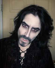 Vampire makeup for men for Halloween 2023 18 ideas: Creating the perfect look - mens-club.online Vampire Makeup For Men With Beards, Vampire Mens Makeup, Classy Vampire Makeup, Vampire Face Paint For Men, Gothic Vampire Makeup Halloween, Vampire Men’s Makeup, Guy Vampire Makeup, Vampire Hairstyles Men, Vampire Man Makeup