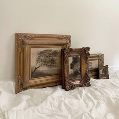 antique inspired heirloom prints in gold frames Giveaway Coming Soon, Paintings Beautiful, Artwork Aesthetic, Parisian Home Decor, Vintage Framed Art, Old Picture Frames, Kitchen Art Prints, Antique Interior, Vintage Picture Frames