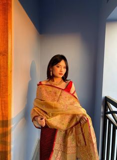 Manipur Traditional Dress, Manipuri Traditional Dress, Manipuri Girl, Fake Pics, Light Makeup Looks, Korean Photo, Traditional Indian Dress