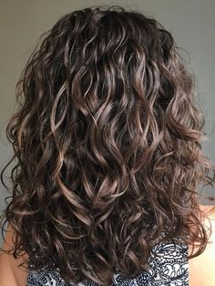 Modern Perm Medium Hair, Perms For Short Hair Loose, Loose Spiral Perm, Hair Ideas For 2023, Modern Perm