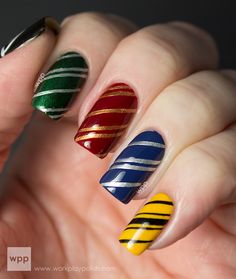 UÑAS DE HARRY POTTER. 😍😍💘 Potter Nails, Harry Potter Case, Glume Harry Potter, Art Harry Potter, Kutek Disney