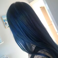 Midnight Blue Hair, Navy Hair, Hair Color Underneath, Hair Tint, Cute Hair Colors, Hair Streaks, Dyed Hair Inspiration