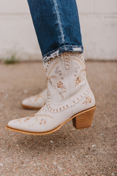 Features embroidered cowgirl boots with a chunky heel and pointed toe. -Heel Height: 2.5" Wedding Cowgirl Boots, Wedding Dress Boots, Bridal Cowboy Boots, Western Wedding Boots, Embroidered Cowgirl Boots, Cowgirl Boots Wedding, Western Ideas, Wedding Cowboy Boots, White Cowgirl Boots