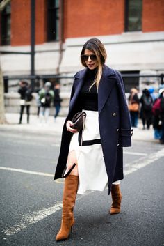 Navy Blue Turtleneck Outfits, Navy Coat Outfit Winter Wear, Turtleneck Outfits, Camel Boots, Ferragamo Bag