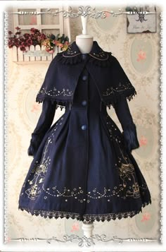 Gaun Abad Pertengahan, Lolita Outfits, Old Fashion Dresses, Cape Coat, Fantasy Dress, Kawaii Clothes, Cosplay Outfits, Lolita Dress