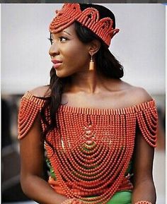 Handmade bridal set beaded cape blouse,,crown & Ear-rings Just as Pictured. | eBay Benin Wedding, Ankara Jewelry, Cape Blouse, Beaded Cape, African Wedding Attire, Lace Cape, African Bride, Style Africain, African Accessories