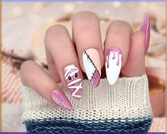 Pink Nails For Halloween, Mauve Halloween Nails, Milky White Nails Halloween, Easy Nail Art For Halloween, Flirty Nails Designs, Pink White Halloween Nails, Nude Halloween Nails Short, Stamp Art Nails, Pink Candy Corn Nails