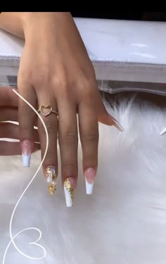 22nd Birthday Nails Short, Gold White Nails, Marble Acrylic Nails, Gold Acrylic Nails, White Acrylic Nails, Stiletto Nails Designs, French Tip Acrylic Nails, Work Nails, Classy Acrylic Nails