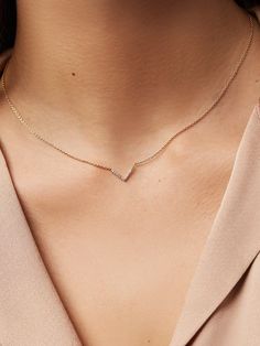 V-Necklace - Vida | Ana Luisa Jewelry Gold Jewelry Simple, Gold Fashion Necklace, Fancy Jewellery, Minimal Jewelry, Fancy Jewelry, Hand Jewelry