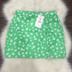 Bershka Skirt New With Tag Size: M Trendy High-waist Skirt For Spring, Trendy High Waist Skirt For Spring, Trendy Mini Skirt For Summer, Green Stretch Skirt For Summer, Fitted Mini Skirt For Summer, Casual Spring Mini Skirt With Lining, Casual Lined Mini Skirt For Spring, Trendy Mini Length Skort For Spring, Spring Casual Lined Skort