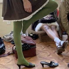 Green Tights, Quoi Porter, Colored Tights, I'm With The Band, Mode Inspo, On The Floor, Looks Style, Mode Inspiration, The Floor