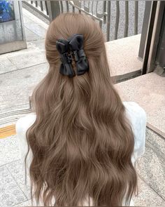 Hair Color Ideas Korean Style, Champagne Brown Hair, Pale Brown Hair, Light Spring Hair Color, Hair Color Asian, Beige Hair, Long Shiny Hair, Hair Shadow, Red Hair Inspo