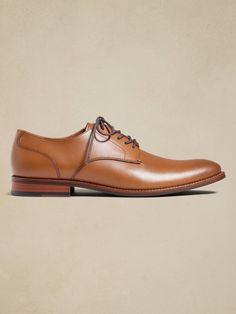 Oxford Leather Dress Shoe | Banana Republic Factory Dress Shoes With Jeans, Dress Shoes Men Loafers, Mens Brown Dress Shoes, Brown Leather Dress Shoes, Groomsmen Accessories, Fall Wedding Guest, Brown Dress Shoes, Corte De Cabelo Masculino, Brown Leather Shoes