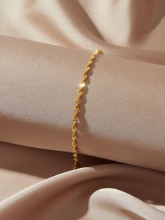 Minimalist Accessories Jewellery, Real Gold Bracelet, Unique Gold Jewelry Designs, Gold Jewels Design, Fancy Jewellery Designs