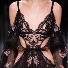 richesnbitches: “ ” Couture Mode, Bohol, Zuhair Murad, Black Lingerie, Yohji Yamamoto, Fashion Mode, Mode Inspiration, Fashion Details, London Fashion Week