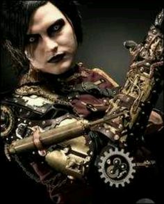 UK Steampunk guy... Wicked eyes ! Scifi Fashion, Steampunk Arm, Steampunk Shop, Steampunk Men, Mode Steampunk, Steampunk Couture, Mechanical Arm, Punk Clothing, Style Steampunk