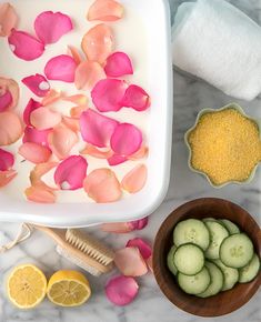 Beauty Treatments Spa, Diy Home Spa, Easy Sugar Scrub, Diy Spa Treatments, Diy Gifts For Mothers, At Home Spa, Diy Beauty Treatments, Home Spa Treatments