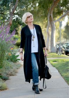 Minimalisticky Chic, Style At A Certain Age, Interview Style, Fashion Over 40, 가을 패션