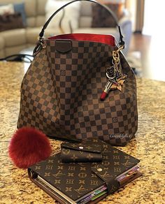 Τσάντες Louis Vuitton, Zapatillas Louis Vuitton, Louis Vuitton Wallpaper, New Louis Vuitton Handbags, Louis Vuitton Taschen, Louis Vuitton Multicolor, Kids Products, Trending Pins, Louis Vuitton Neverfull Mm