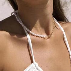 Add a touch of elegance and edge to your outfit with our Pearl & Chain Necklace. The lustrous pearls paired with a bold chain create a unique and sophisticated look. Perfect for any occasion. Pearl And Chain Necklace, Valentina Rose, Pearl Chain Necklace, Womens Jewelry, Pearl Types, Pearl Chain, Chain Styles, Freshwater Pearls, Pearl Necklace