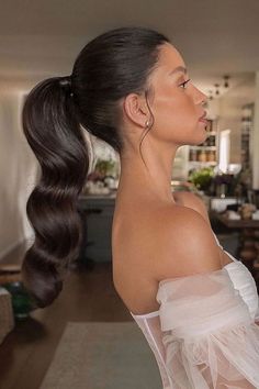 Find your dream wedding hair inspiration with these stunning bridal looks! From boho braids to chic updos, we've got you covered. #weddinghair #bridalhair #hairinspo Hairstyles For Open Shoulder Dress, Slick Back Hairstyles Wedding, Sleek Open Hair, Sleek Wedding Hair, Ponytail Bridal Hair, Formal Ponytail, Bridal Ponytail, Event Hair, Bridesmaids Hair