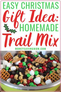 This homemade Christmas Trail Mix is SUCH an easy and inexpensive last minute gift idea! #christmas #gifts #DIY #homemade #christmasgifts #frugalchristmas Christmas Snack Mix Recipes Gift Ideas, Christmas Trail Mix, Homemade Trail Mix, Christmas Food Gifts, Christmas Mix, Easy Christmas Gifts