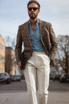 Brown Blazer Outfit, Mens Fall Outfits, Denim Shirt Style, Der Gentleman, Classy Outfits Men, Smart Casual Men, Fall Outfits Men, Mens Fashion Casual Outfits