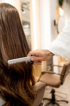 Glossy brunette hair extensions being bushed though with a comb Glossy Brunette Hair, Brunette Hair Extensions, Glossy Brunette, Caramel Brunette, Chocolate Brunette, Hair Extensions Before And After, Before And After Hair, Light Brunette, Golden Rules